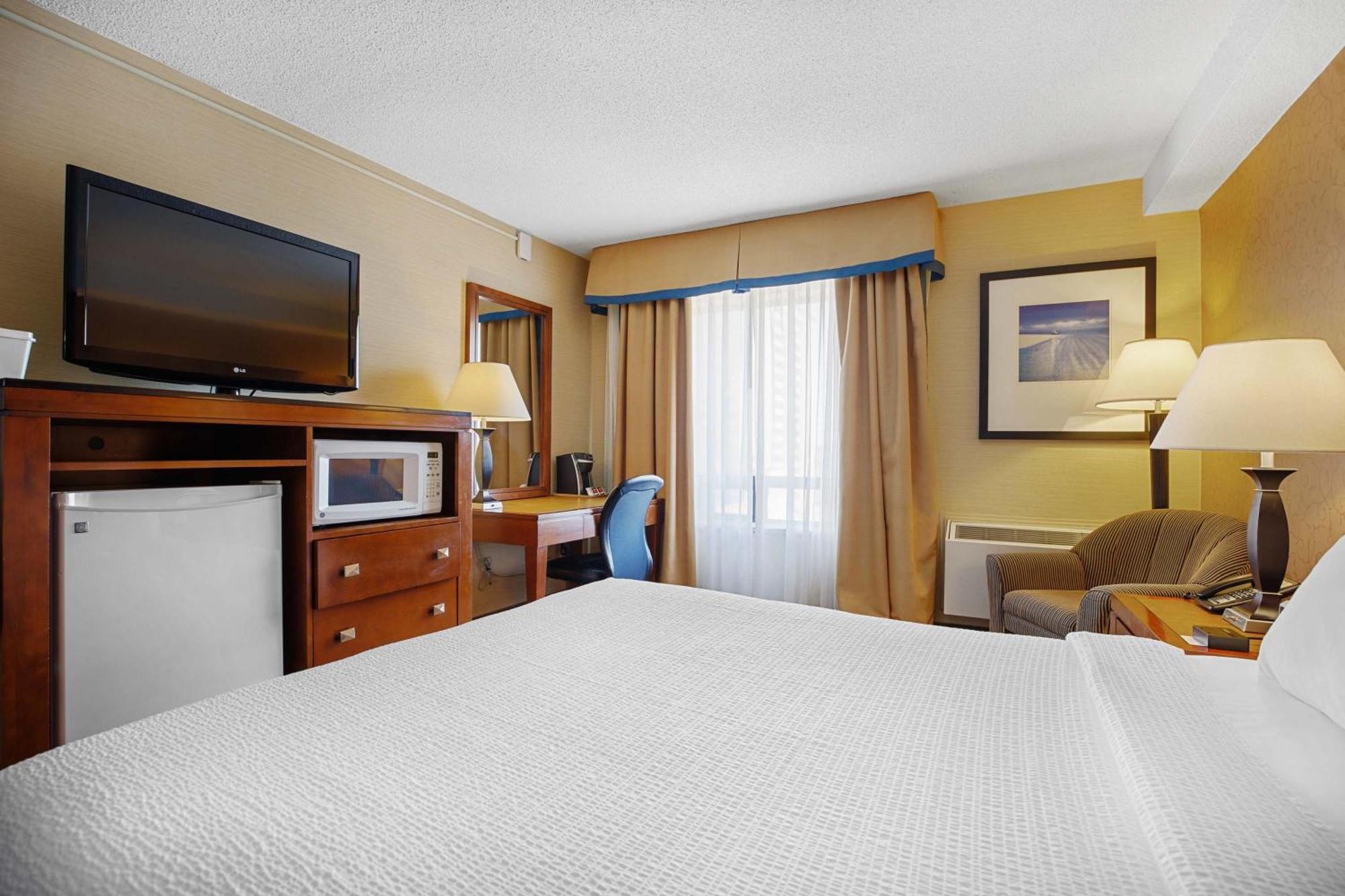 Hotel Sandman & Downtown 3*