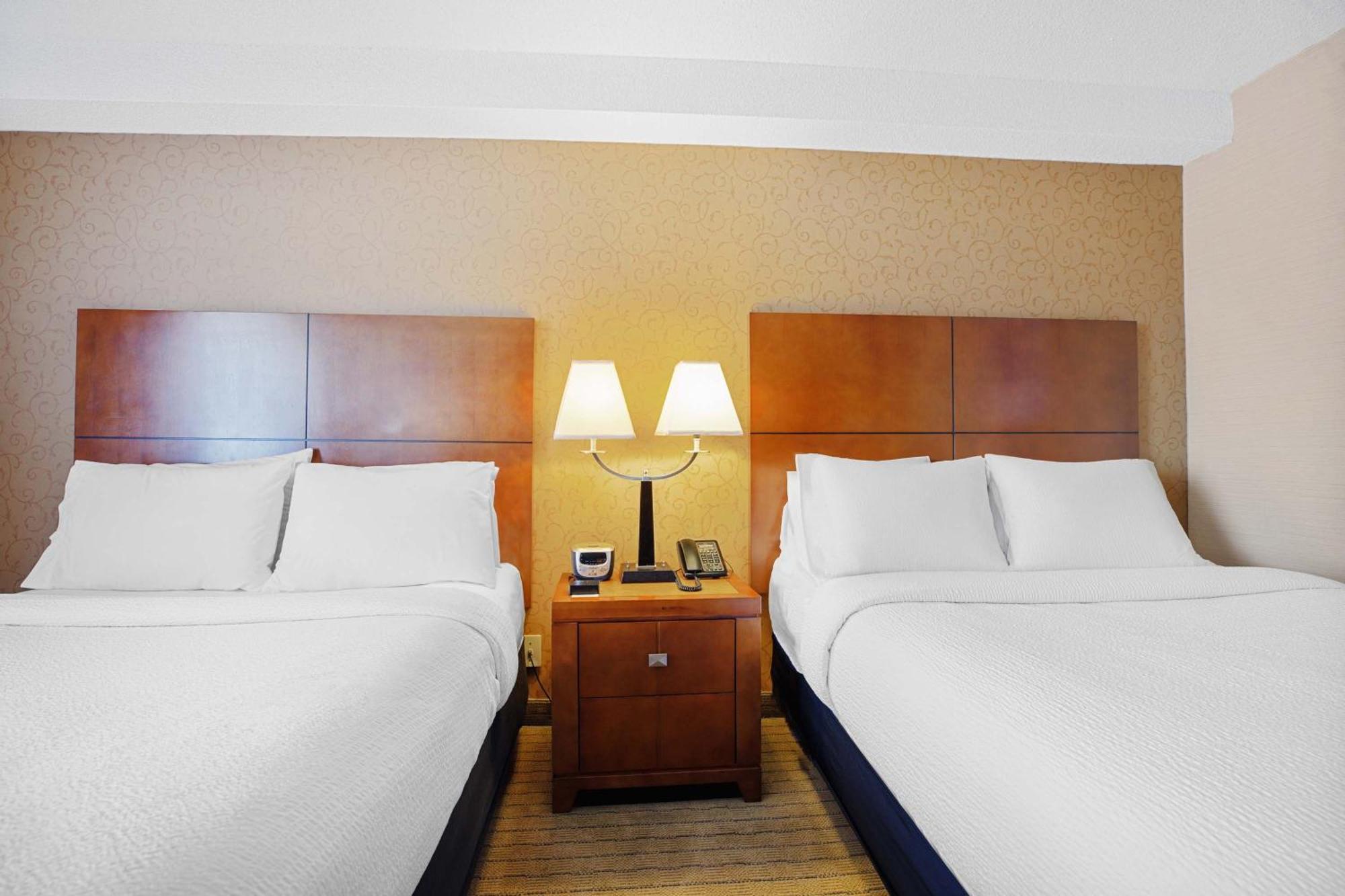 Sandman & Downtown Hotel London
